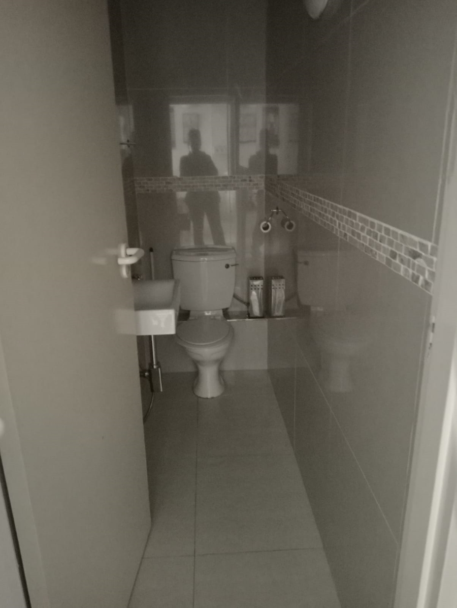 To Let 2 Bedroom Property for Rent in Van Ryneveld Western Cape